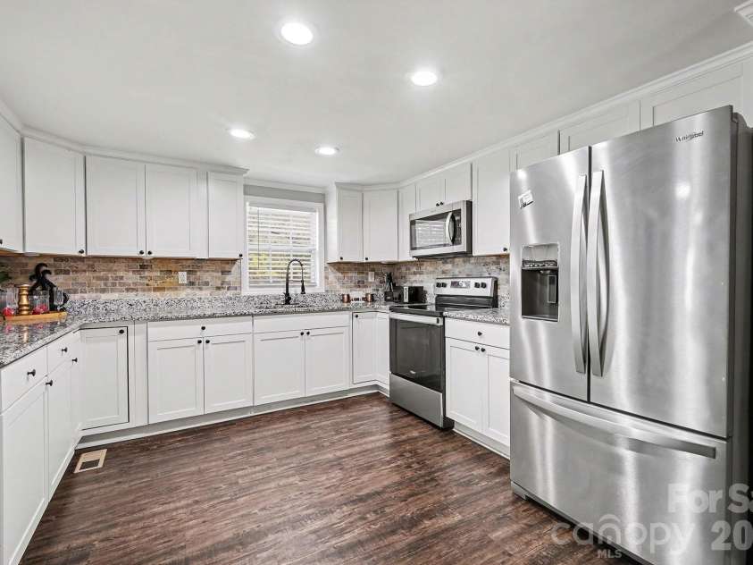 390 Ts Sellers Road, Chesterfield, SC 29709.  MLS# CAR4337935, YatesRealty ID 8674. Kitchen