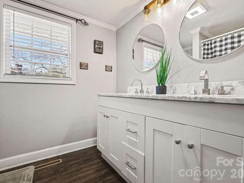 390 Ts Sellers Road, Chesterfield, SC 29709.  MLS# CAR4337935, YatesRealty ID 8674. Primary Bathroom