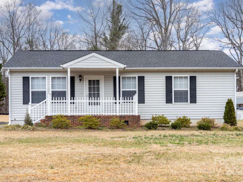 11918 Crabapple Lane, Huntersville, NC 28078.  MLS# CAR4225772, YatesRealty ID 8676. 