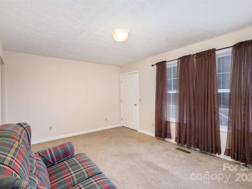 11918 Crabapple Lane, Huntersville, NC 28078.  MLS# CAR4225772, YatesRealty ID 8676. 