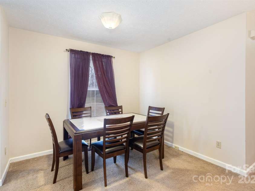 11918 Crabapple Lane, Huntersville, NC 28078.  MLS# CAR4225772, YatesRealty ID 8676. Dining Area