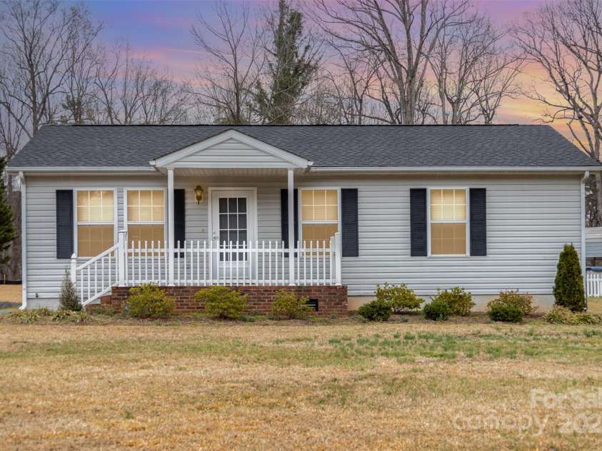11918 Crabapple Lane, Huntersville, NC 28078.  MLS# CAR4225772, YatesRealty ID 8676. Welcome              To     11918 Crabapple