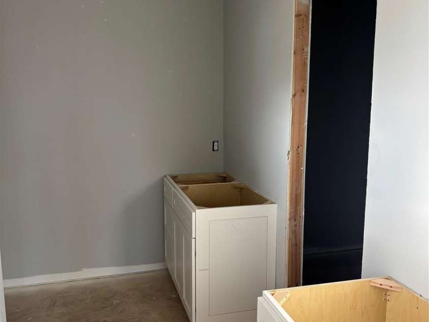 3343 48th Avenue, Hickory, NC 28601.  MLS# CAR4208869, YatesRealty ID 8677. 