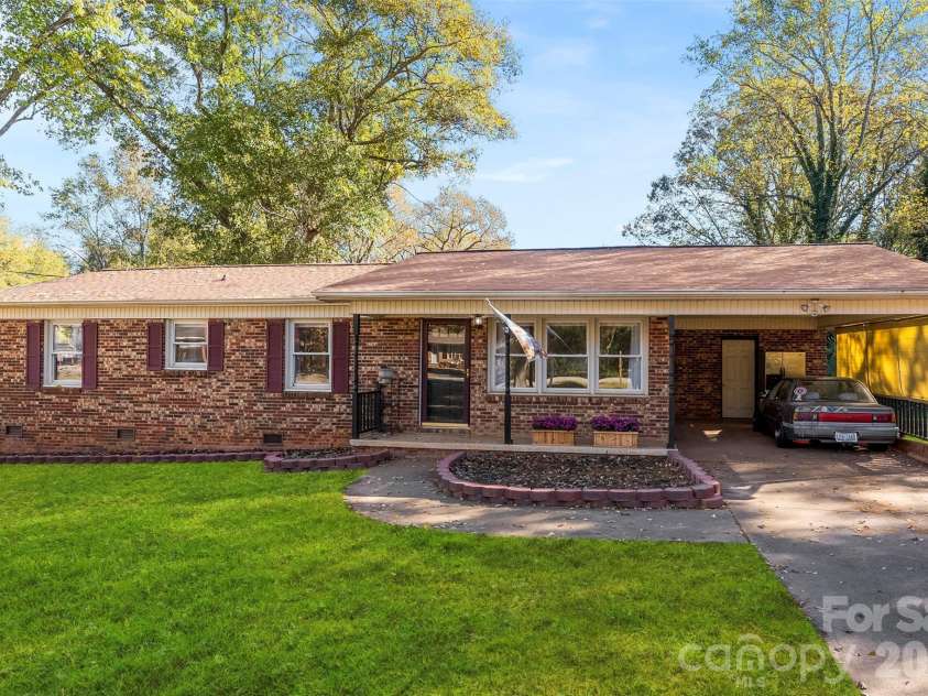 5111 Westgate Drive, Shelby, NC 28152.  MLS# CAR4319068, YatesRealty ID 8677. 