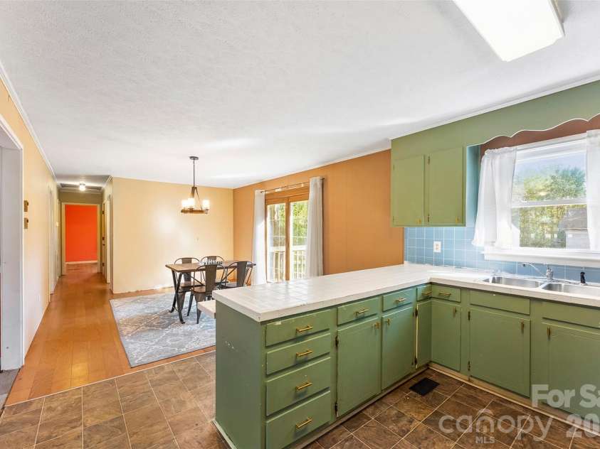 5111 Westgate Drive, Shelby, NC 28152.  MLS# CAR4319068, YatesRealty ID 8677. 