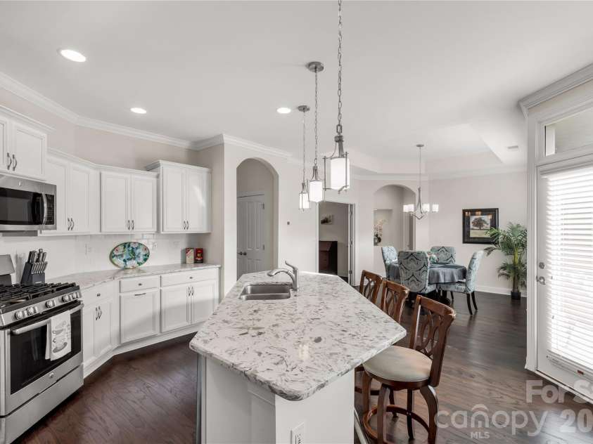 1344 Garden Vista Drive, Matthews, NC 28104.  MLS# CAR4325987, YatesRealty ID 8678. Open floorplan