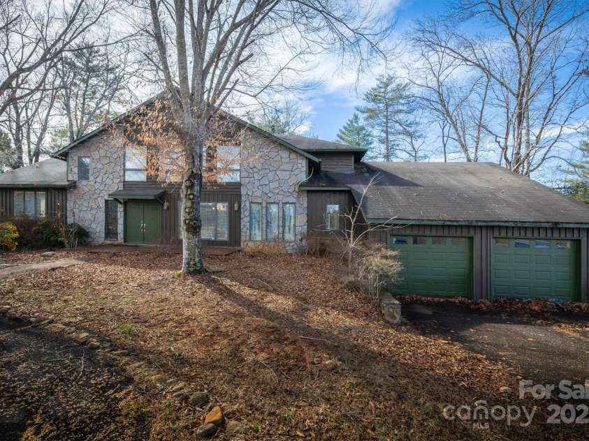 3827 River Road, Morganton, NC 28655.  MLS# CAR4217660, YatesRealty ID 8679. 