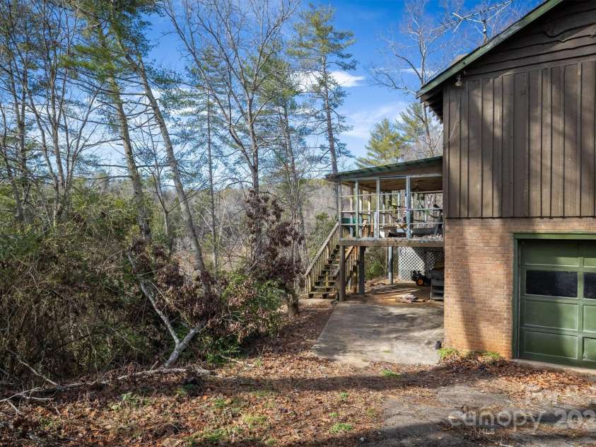 3827 River Road, Morganton, NC 28655.  MLS# CAR4217660, YatesRealty ID 8679. 