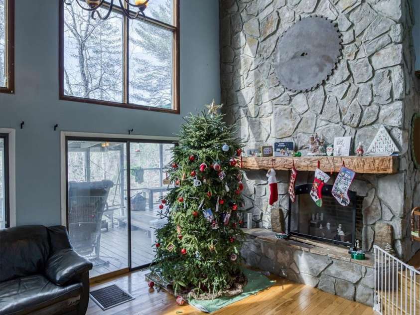 3827 River Road, Morganton, NC 28655.  MLS# CAR4217660, YatesRealty ID 8679. 
