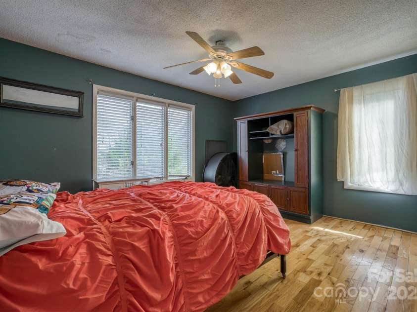 3827 River Road, Morganton, NC 28655.  MLS# CAR4217660, YatesRealty ID 8679. 
