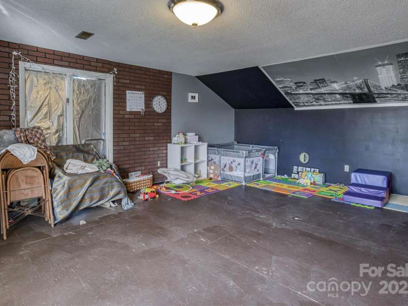 3827 River Road, Morganton, NC 28655.  MLS# CAR4217660, YatesRealty ID 8679. 
