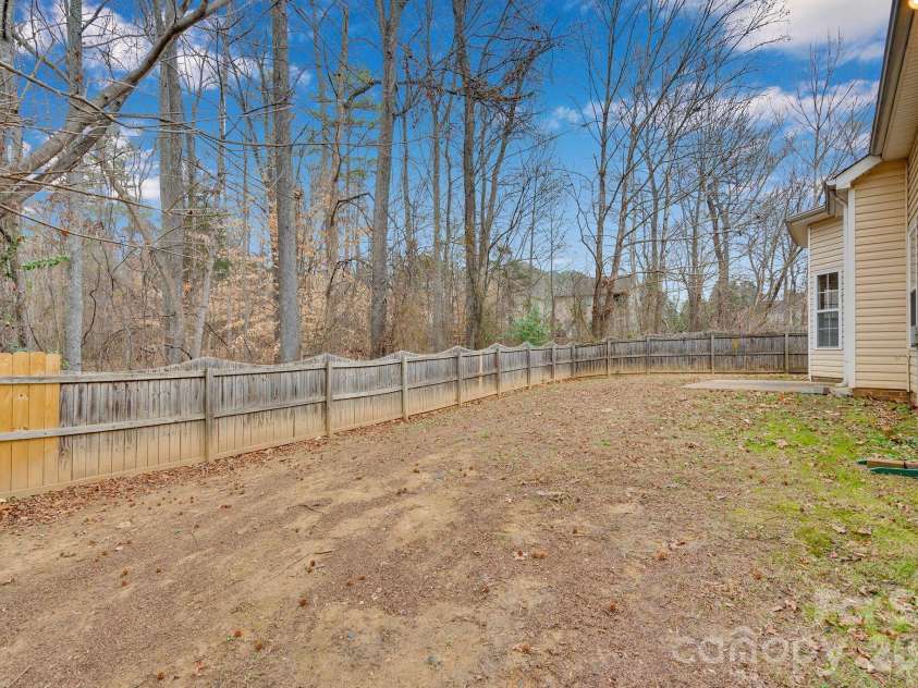 311 Margaret Kelly Court, Charlotte, NC 28216.  MLS# CAR4334078, YatesRealty ID 868. 