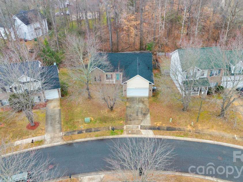 311 Margaret Kelly Court, Charlotte, NC 28216.  MLS# CAR4334078, YatesRealty ID 868. 