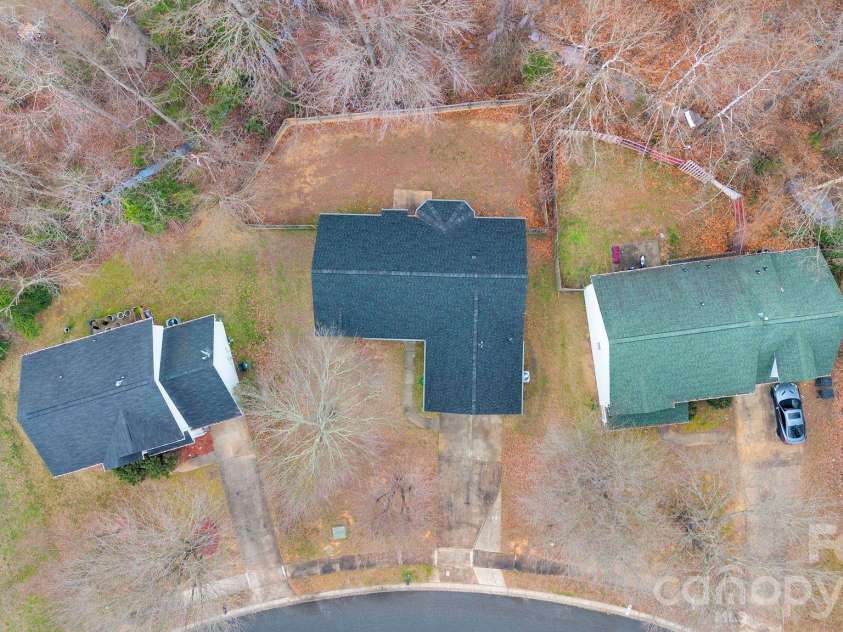 311 Margaret Kelly Court, Charlotte, NC 28216.  MLS# CAR4334078, YatesRealty ID 868. 
