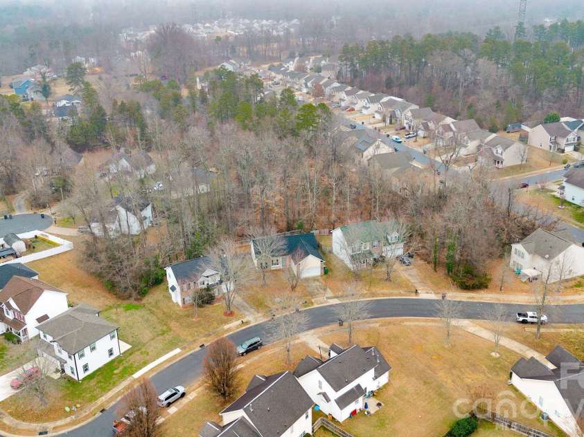 311 Margaret Kelly Court, Charlotte, NC 28216.  MLS# CAR4334078, YatesRealty ID 868. 