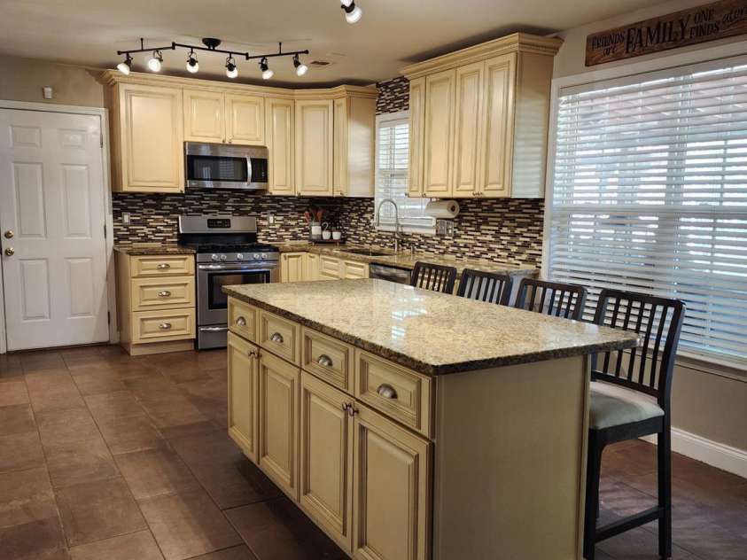 400 Antlers Court, Gastonia, NC 28052.  MLS# CAR4251396, YatesRealty ID 868. 