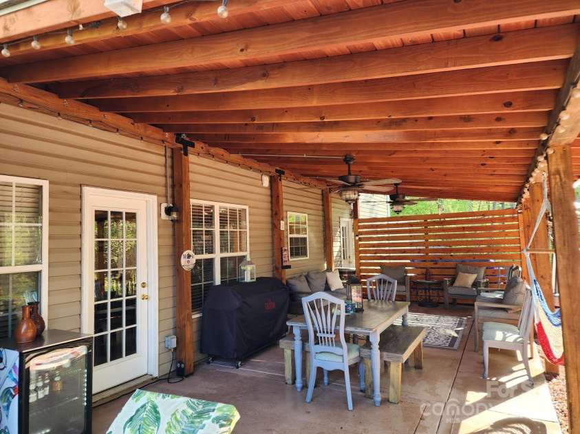 400 Antlers Court, Gastonia, NC 28052.  MLS# CAR4251396, YatesRealty ID 868. 