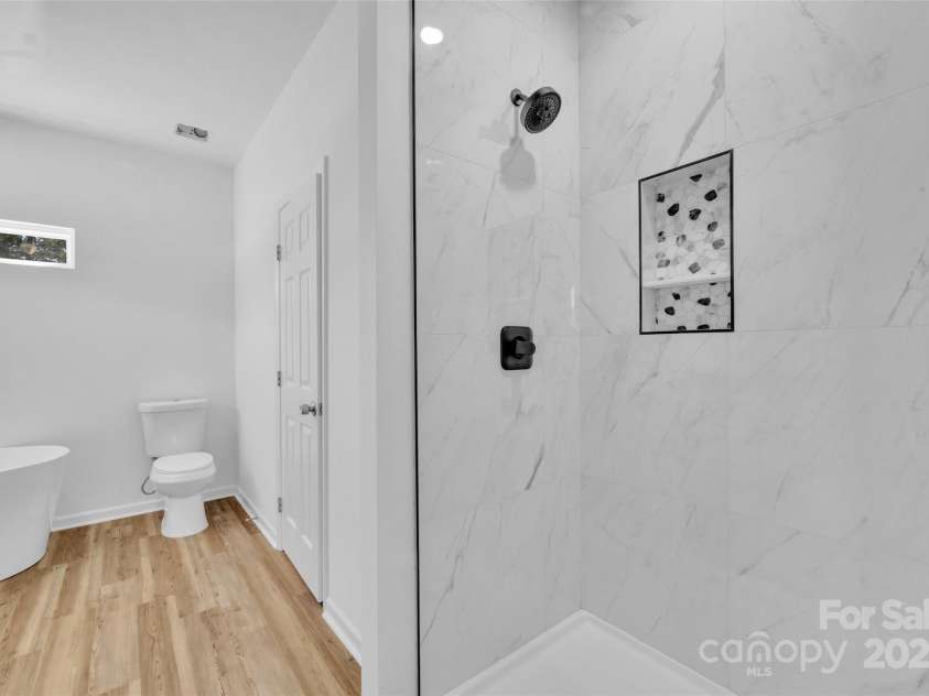 504 Christopher Lane, Chester, SC 29706.  MLS# CAR4247252, YatesRealty ID 8680. 