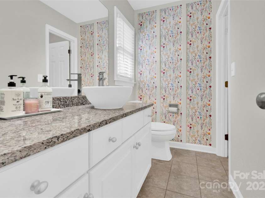 105 Beach Lane, Mooresville, NC 28117.  MLS# CAR4240933, YatesRealty ID 8681. Full bathroom upstairs