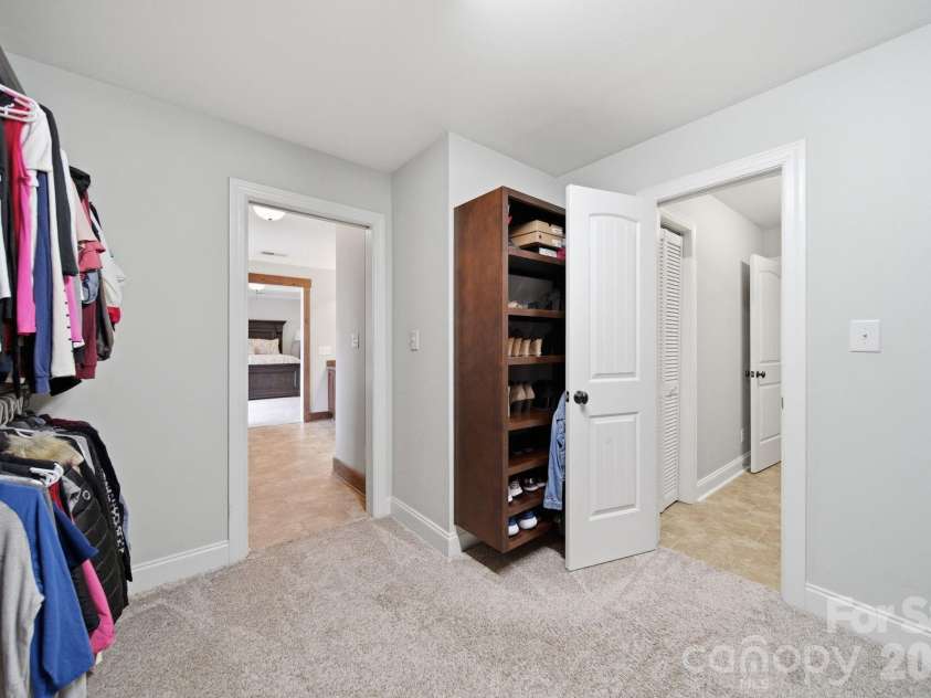 433 Laurel Crest Drive, Kannapolis, NC 28081.  MLS# CAR4345135, YatesRealty ID 8682. 