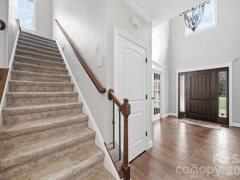 433 Laurel Crest Drive, Kannapolis, NC 28081.  MLS# CAR4345135, YatesRealty ID 8682. 
