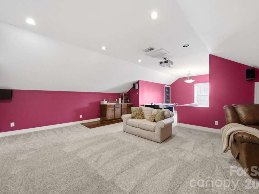 433 Laurel Crest Drive, Kannapolis, NC 28081.  MLS# CAR4345135, YatesRealty ID 8682. 
