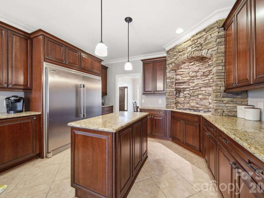 433 Laurel Crest Drive, Kannapolis, NC 28081.  MLS# CAR4345135, YatesRealty ID 8682. Custom Stone Work