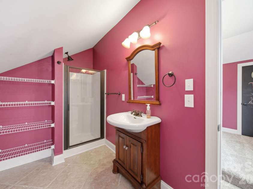 433 Laurel Crest Drive, Kannapolis, NC 28081.  MLS# CAR4345135, YatesRealty ID 8682. Full bath on 3rd level