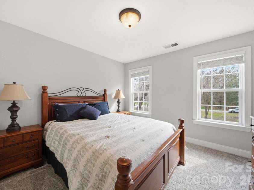 433 Laurel Crest Drive, Kannapolis, NC 28081.  MLS# CAR4345135, YatesRealty ID 8682. Large spare bedroom