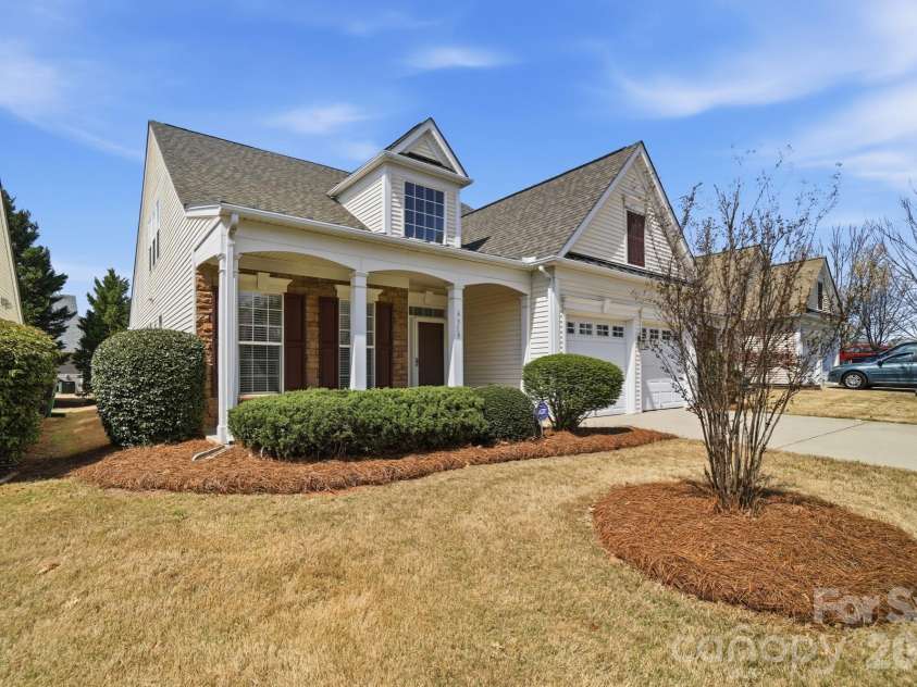 6319 Highland Commons Road, Charlotte, NC 28269.  MLS# CAR4364651, YatesRealty ID 8684. 