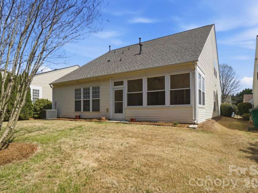 6319 Highland Commons Road, Charlotte, NC 28269.  MLS# CAR4364651, YatesRealty ID 8684. Back View
