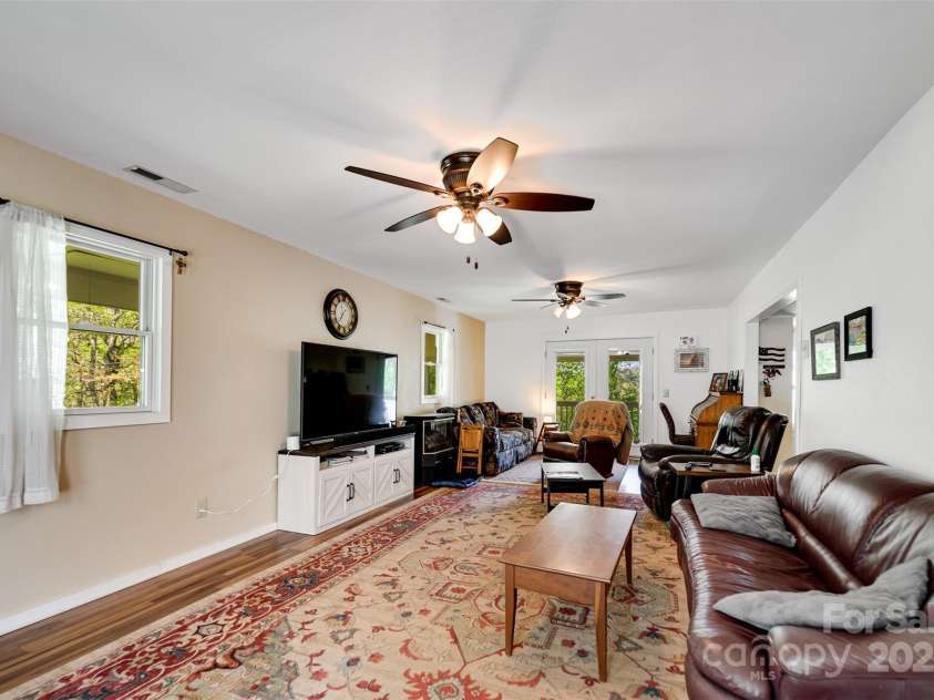 242 Henderson Road, Franklin, NC 28734.  MLS# CAR4135130, YatesRealty ID 8685. 