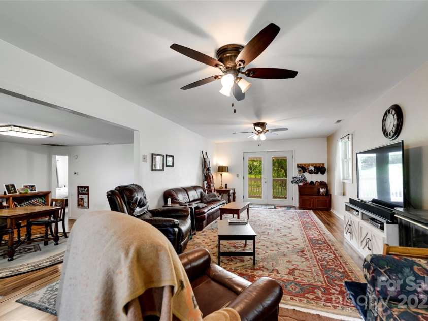 242 Henderson Road, Franklin, NC 28734.  MLS# CAR4135130, YatesRealty ID 8685. 