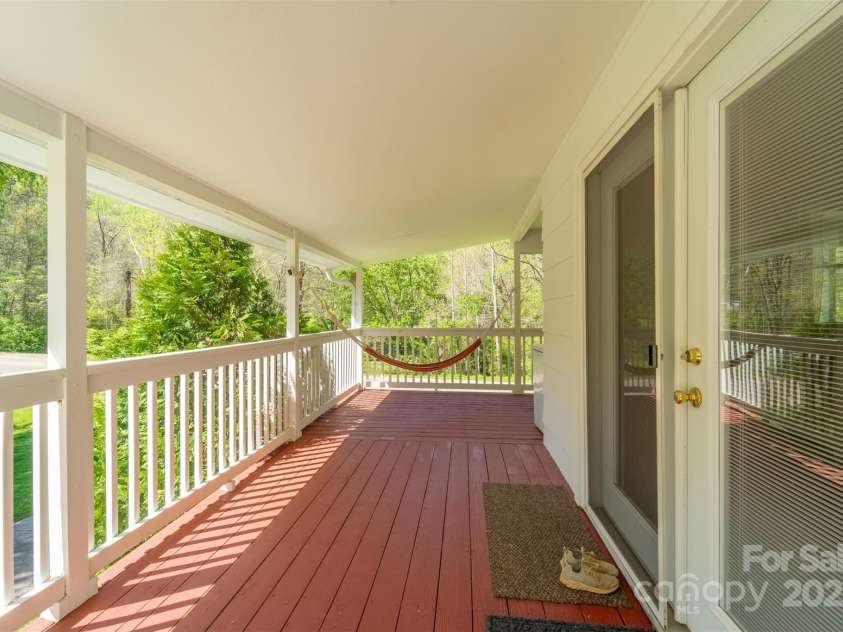 242 Henderson Road, Franklin, NC 28734.  MLS# CAR4135130, YatesRealty ID 8685. 