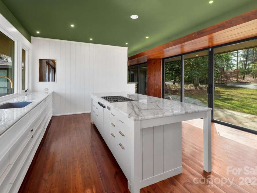 123 Fox Covert Lane, Tryon, NC 28782.  MLS# CAR4242675, YatesRealty ID 8686. 