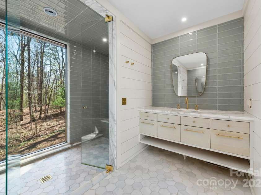 123 Fox Covert Lane, Tryon, NC 28782.  MLS# CAR4242675, YatesRealty ID 8686. 