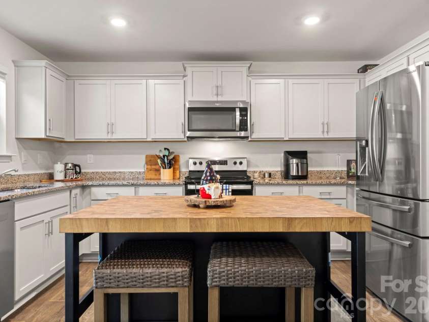 1331 Mifflin Lane, Dallas, NC 28034.  MLS# CAR4365975, YatesRealty ID 8687. 