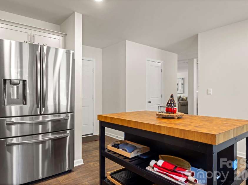 1331 Mifflin Lane, Dallas, NC 28034.  MLS# CAR4365975, YatesRealty ID 8687. 