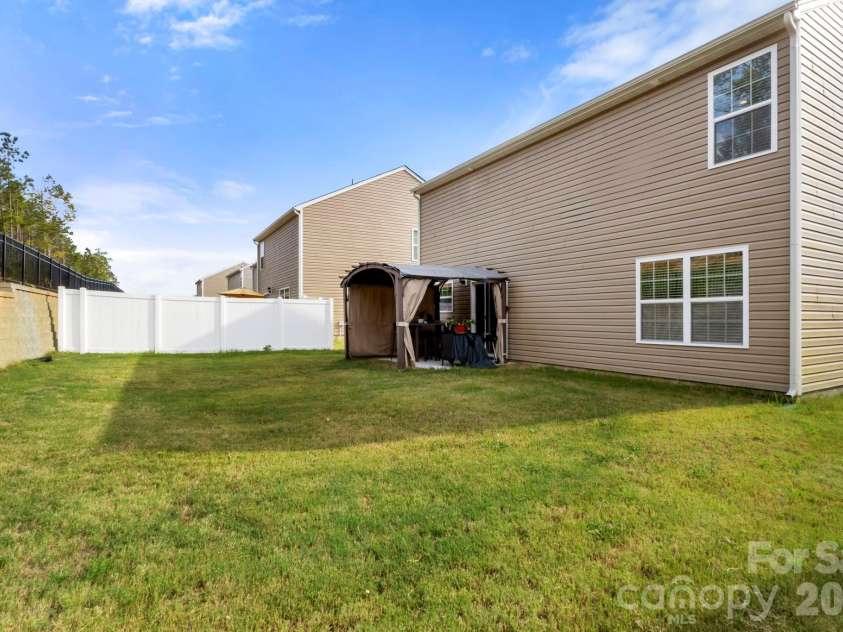 1331 Mifflin Lane, Dallas, NC 28034.  MLS# CAR4365975, YatesRealty ID 8687. 