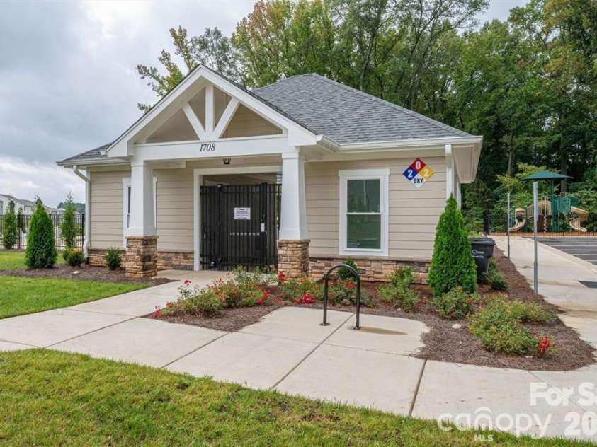 1331 Mifflin Lane, Dallas, NC 28034.  MLS# CAR4365975, YatesRealty ID 8687. 