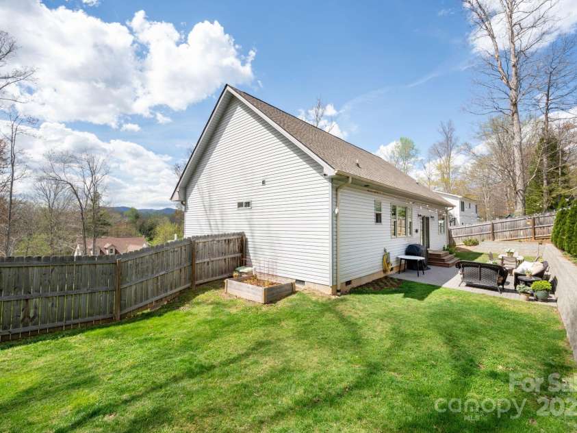 19 Dynasty Lane, Candler, NC 28715.  MLS# CAR4243539, YatesRealty ID 8687. Room to Play