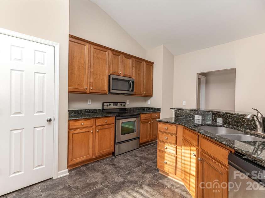 10318 Caldwell Depot Road, Cornelius, NC 28031.  MLS# CAR4245965, YatesRealty ID 8688. 