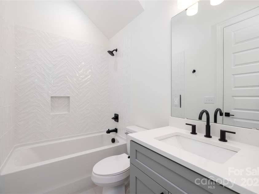 302 Lincoln Street, Belmont, NC 28012.  MLS# CAR4233381, YatesRealty ID 8689. 