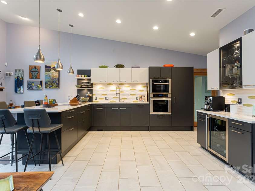 15 Sourwood Lane, Fletcher, NC 28732.  MLS# CAR4215119, YatesRealty ID 869. 