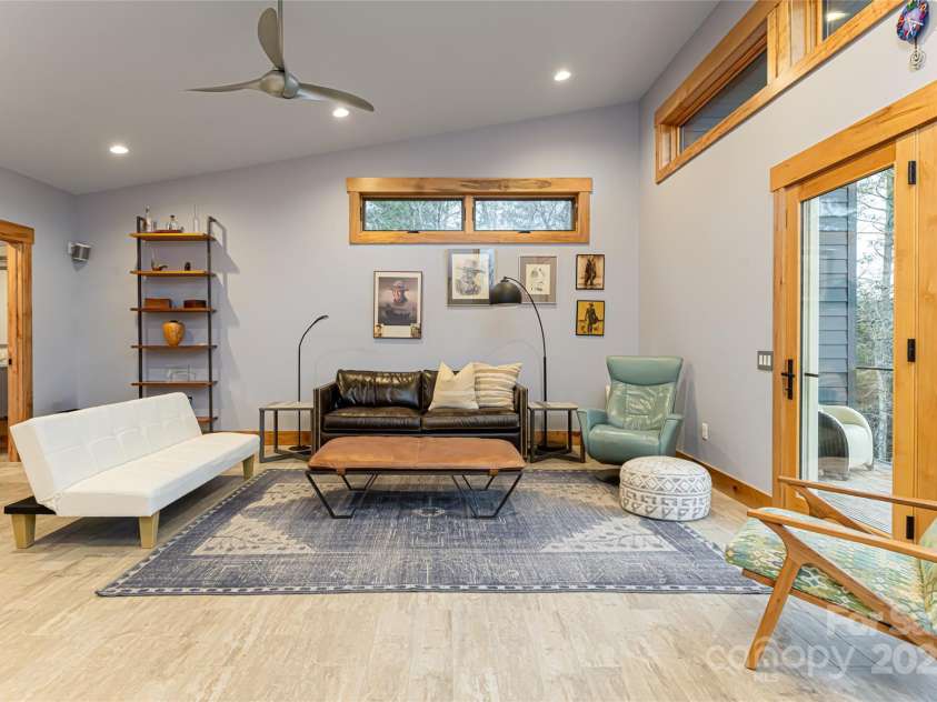 15 Sourwood Lane, Fletcher, NC 28732.  MLS# CAR4215119, YatesRealty ID 869. 