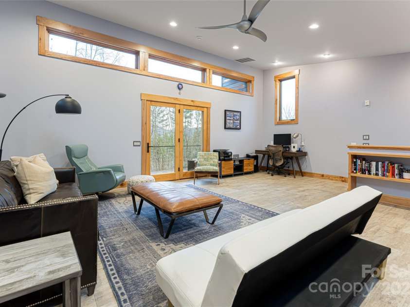 15 Sourwood Lane, Fletcher, NC 28732.  MLS# CAR4215119, YatesRealty ID 869. 