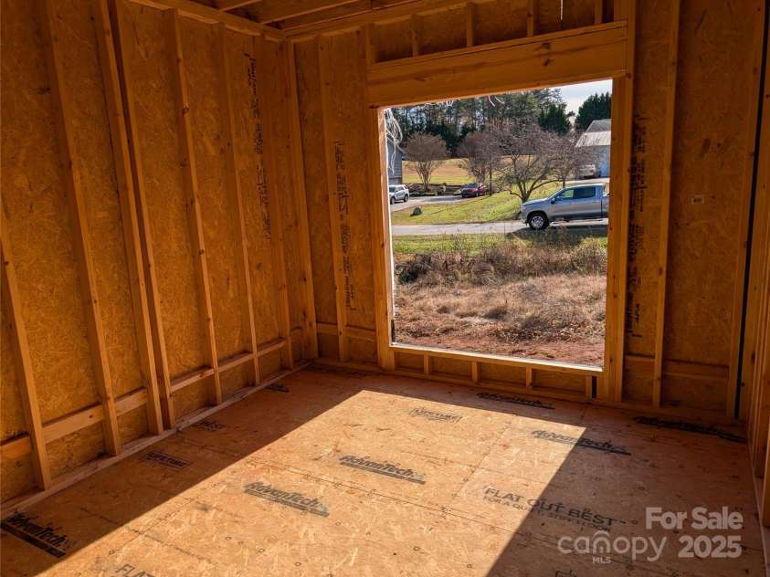 5190 Joseph Court, Hickory, NC 28602.  MLS# CAR4258138, YatesRealty ID 869. 