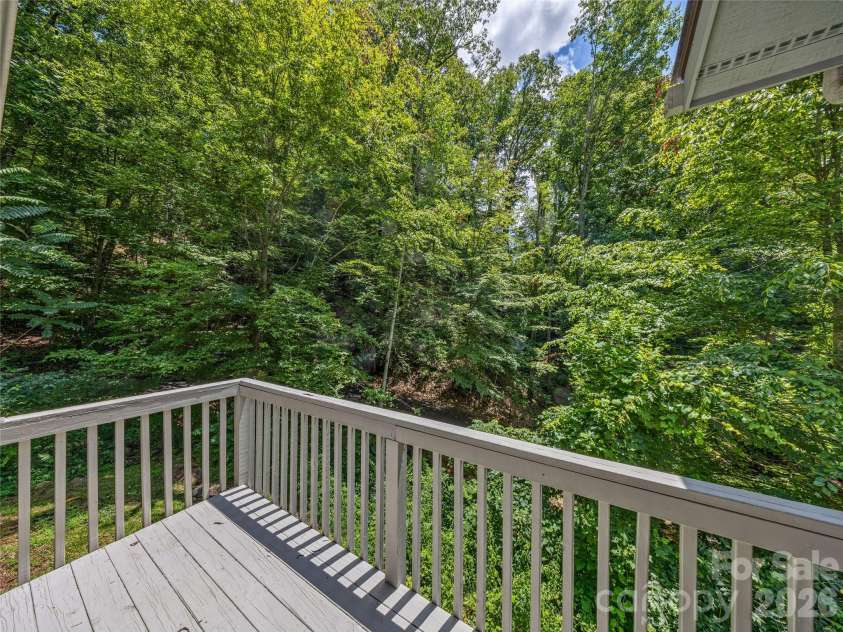 150 Sondley Parkway, Asheville, NC 28805.  MLS# CAR4280880, YatesRealty ID 8690. Front Deck