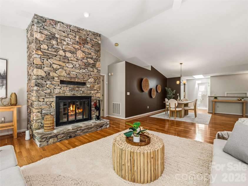 150 Sondley Parkway, Asheville, NC 28805.  MLS# CAR4280880, YatesRealty ID 8690. Open space- great for entertaining