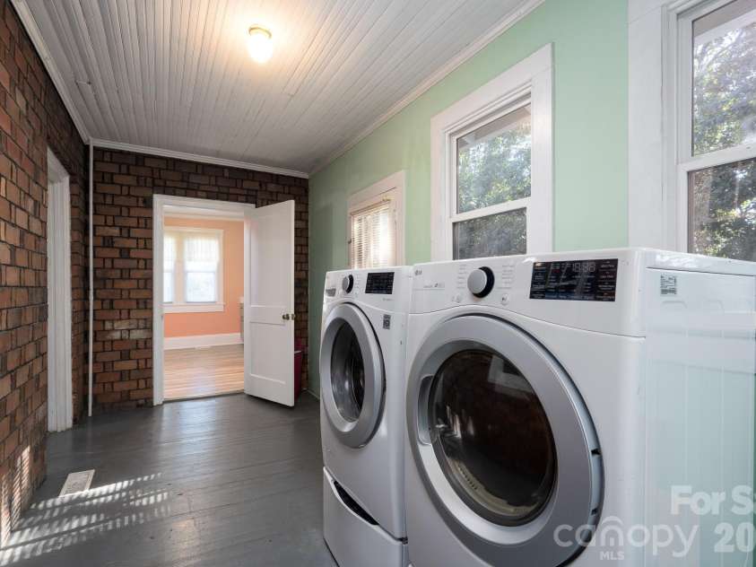 200 Martin Luther King Jr Avenue, Kannapolis, NC 28083.  MLS# CAR4337930, YatesRealty ID 8691. Laundry room. 